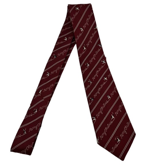 Avon Other - RED MERRY CHRISTMAS HOLIDAY PENGUIN ALL OVER PRINT MEN’S TIE